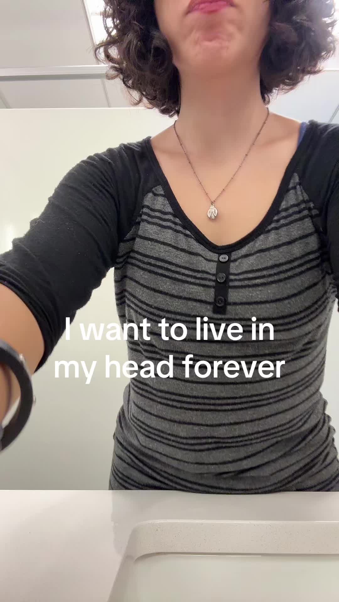 @dontforgetclaudia