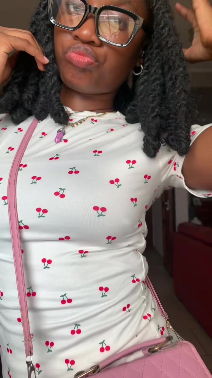 @Elle🦋❤️✨