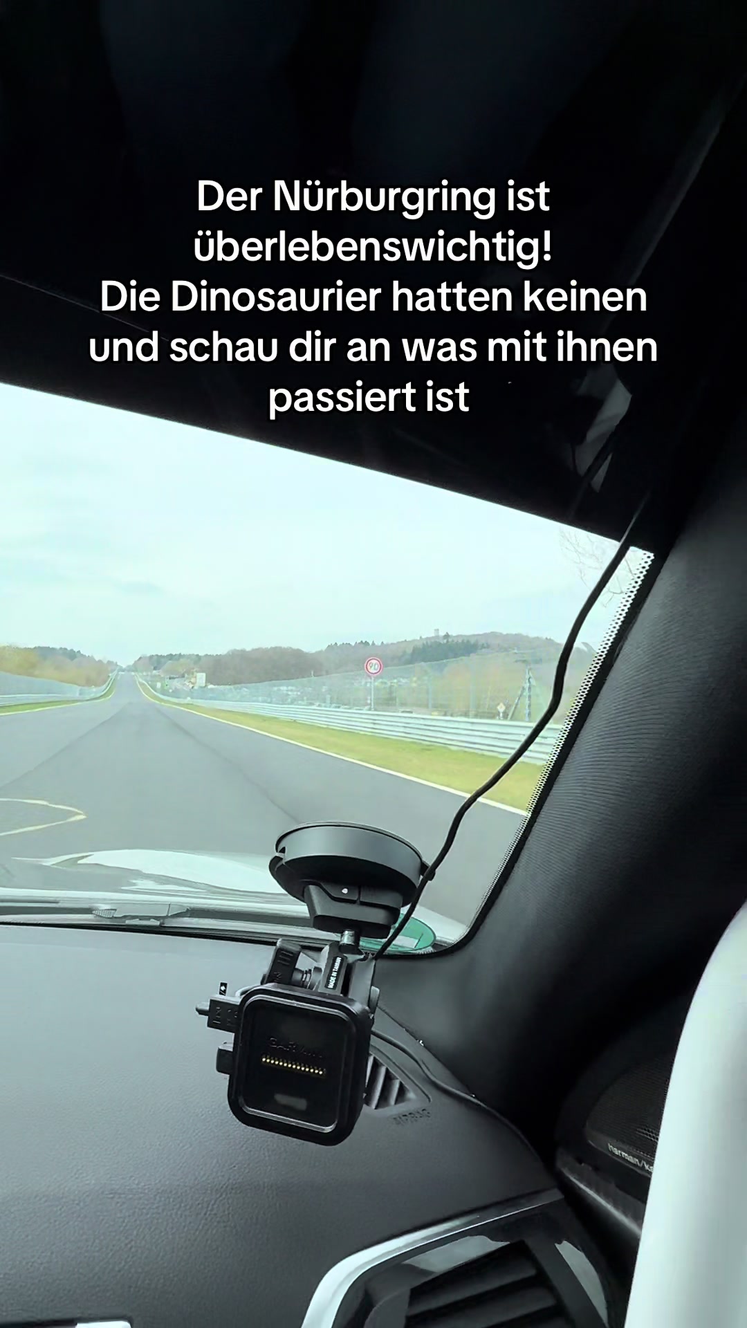 @M2_Dennis
