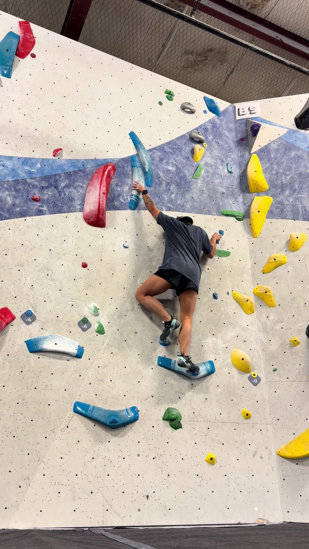 @v_climbs