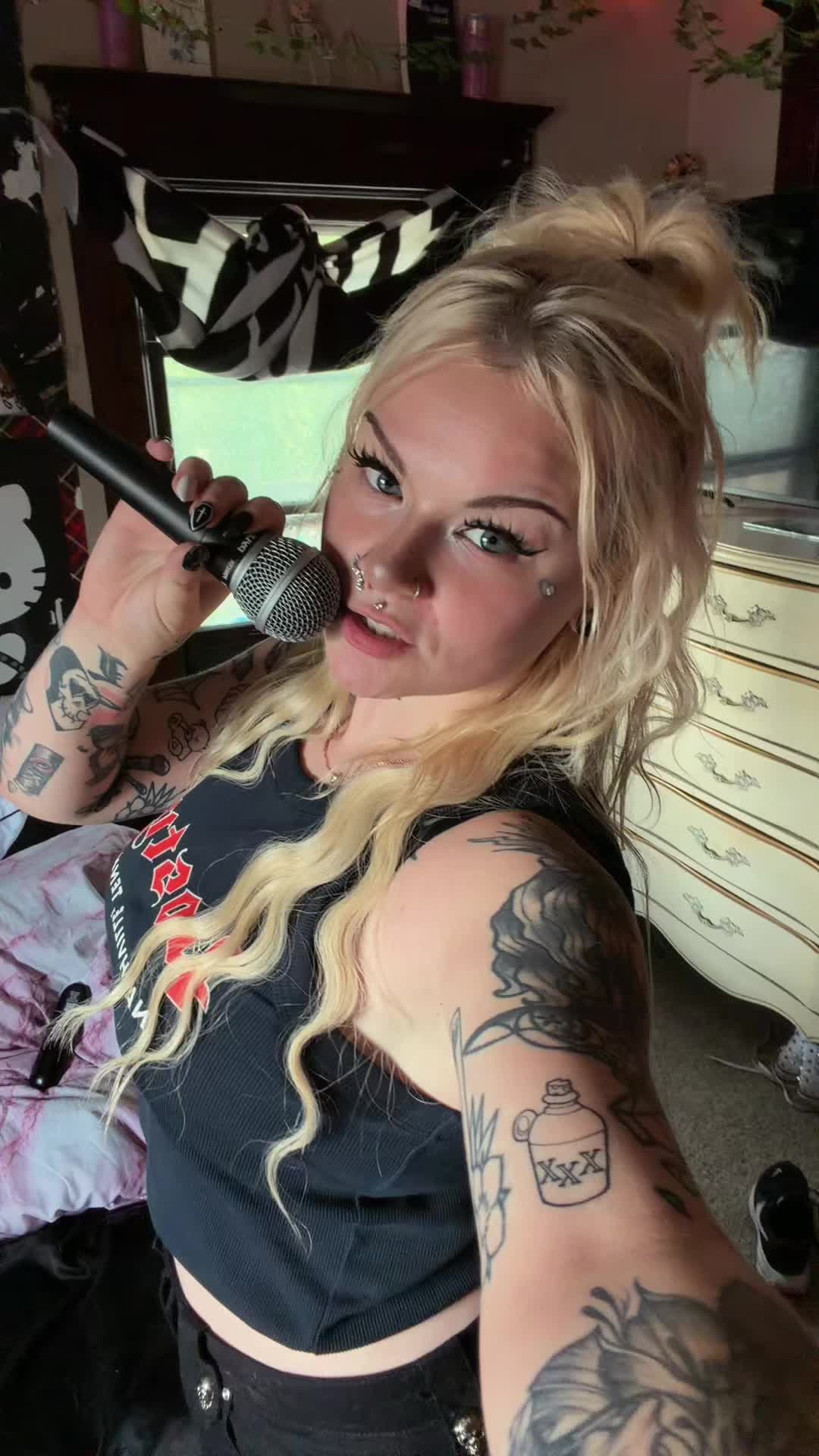 @PinUpBarbie🤍