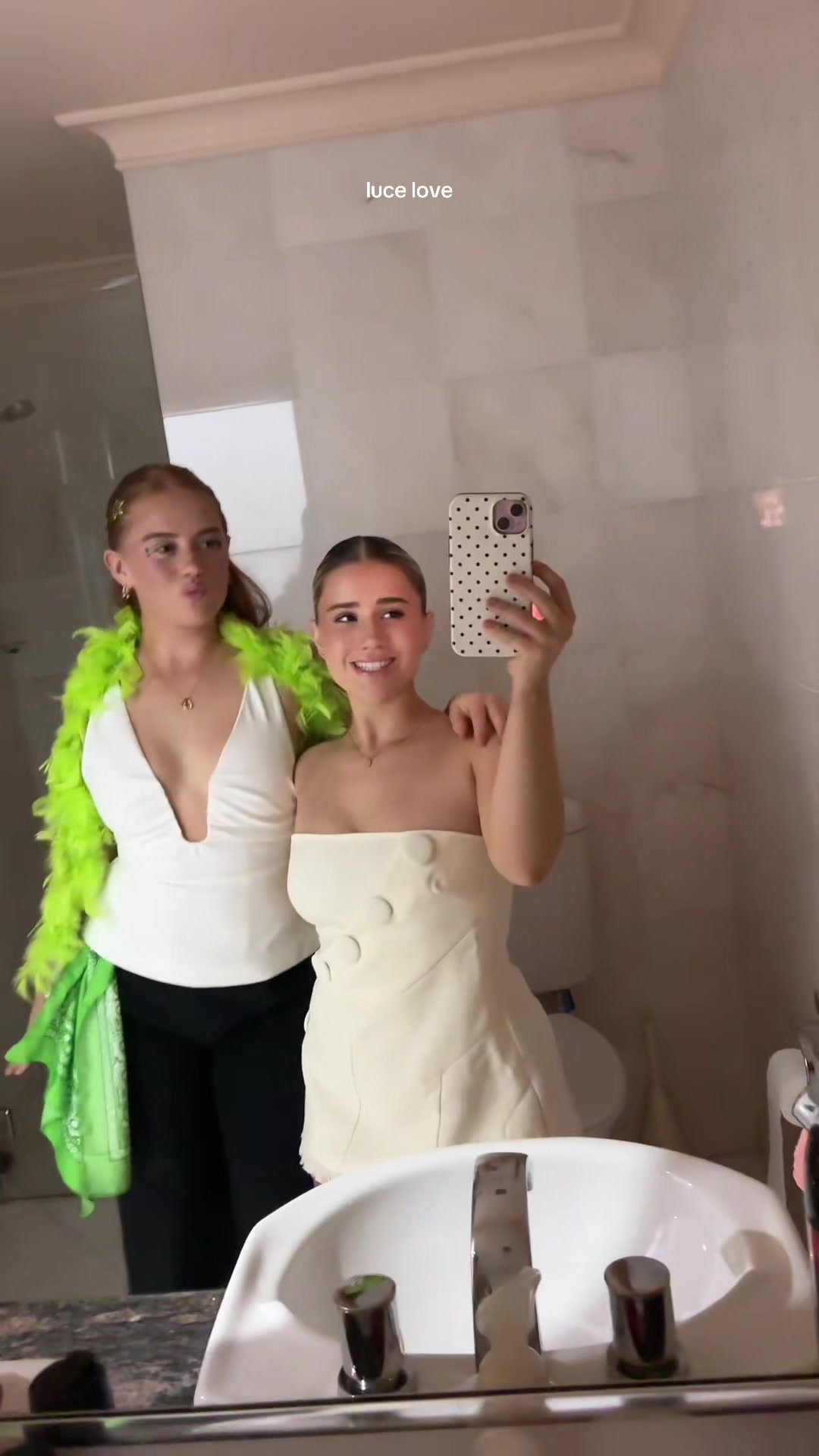 @Elle