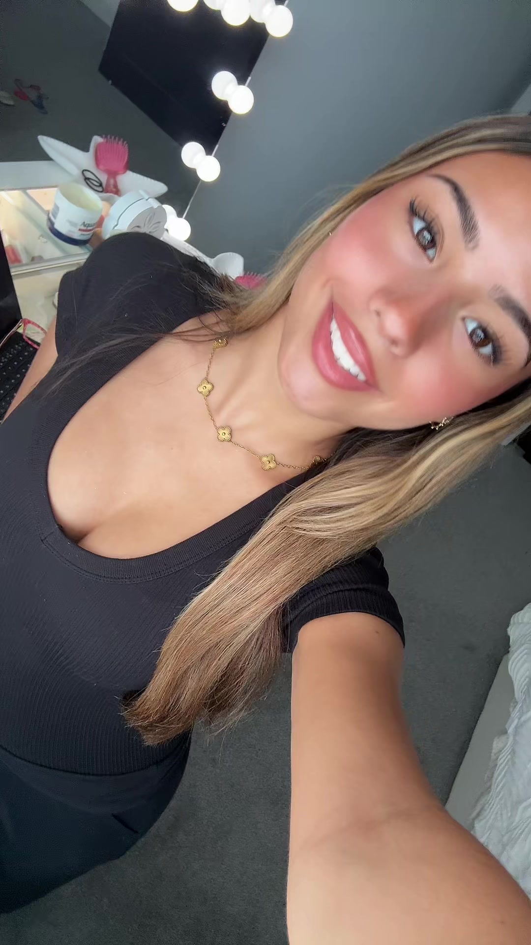 @ISA🐬🍆💖🦭🤗💵🦒