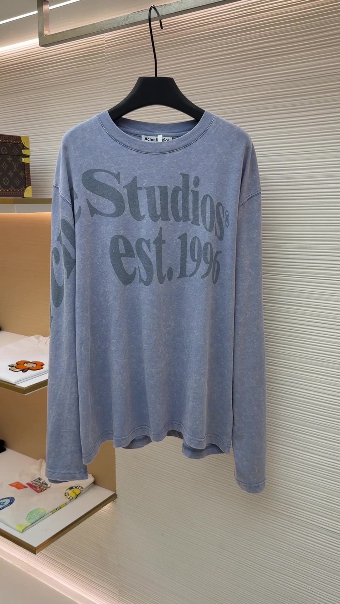 @newluxury8855