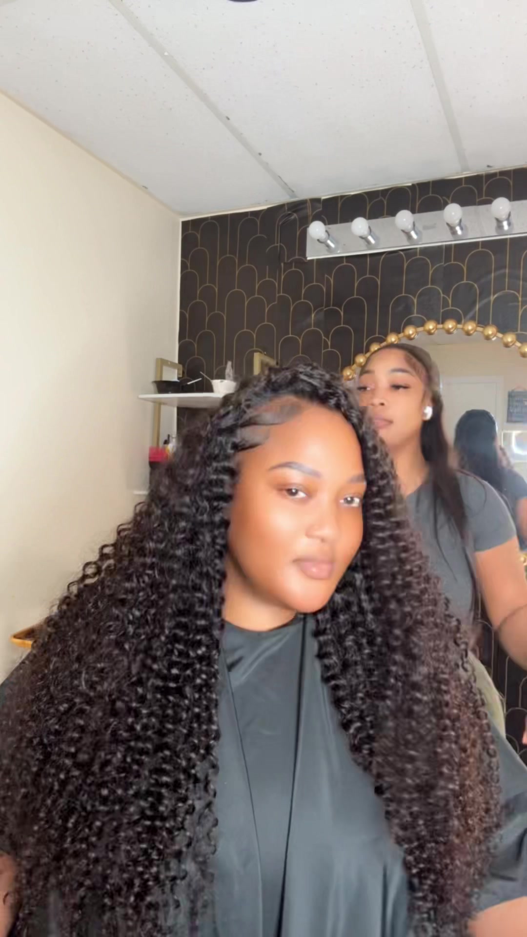 @theeglamroom
