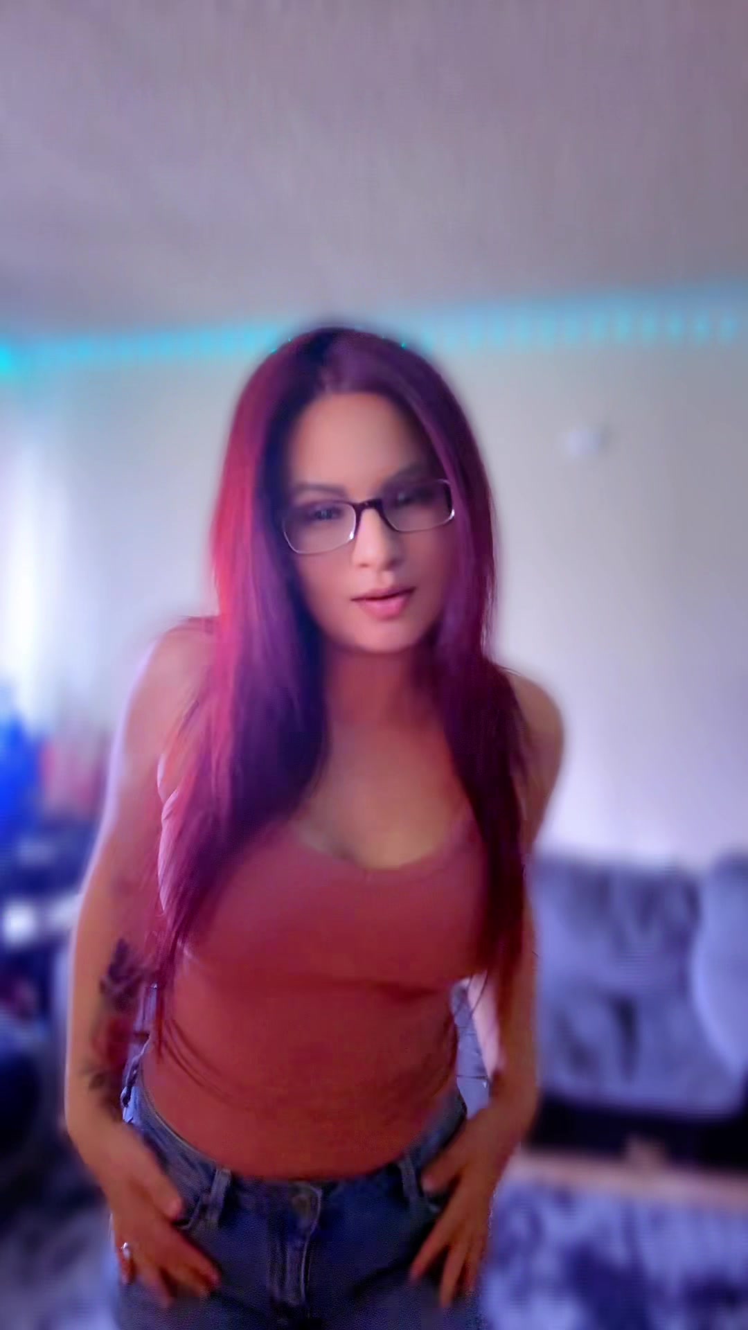 @KittynIza