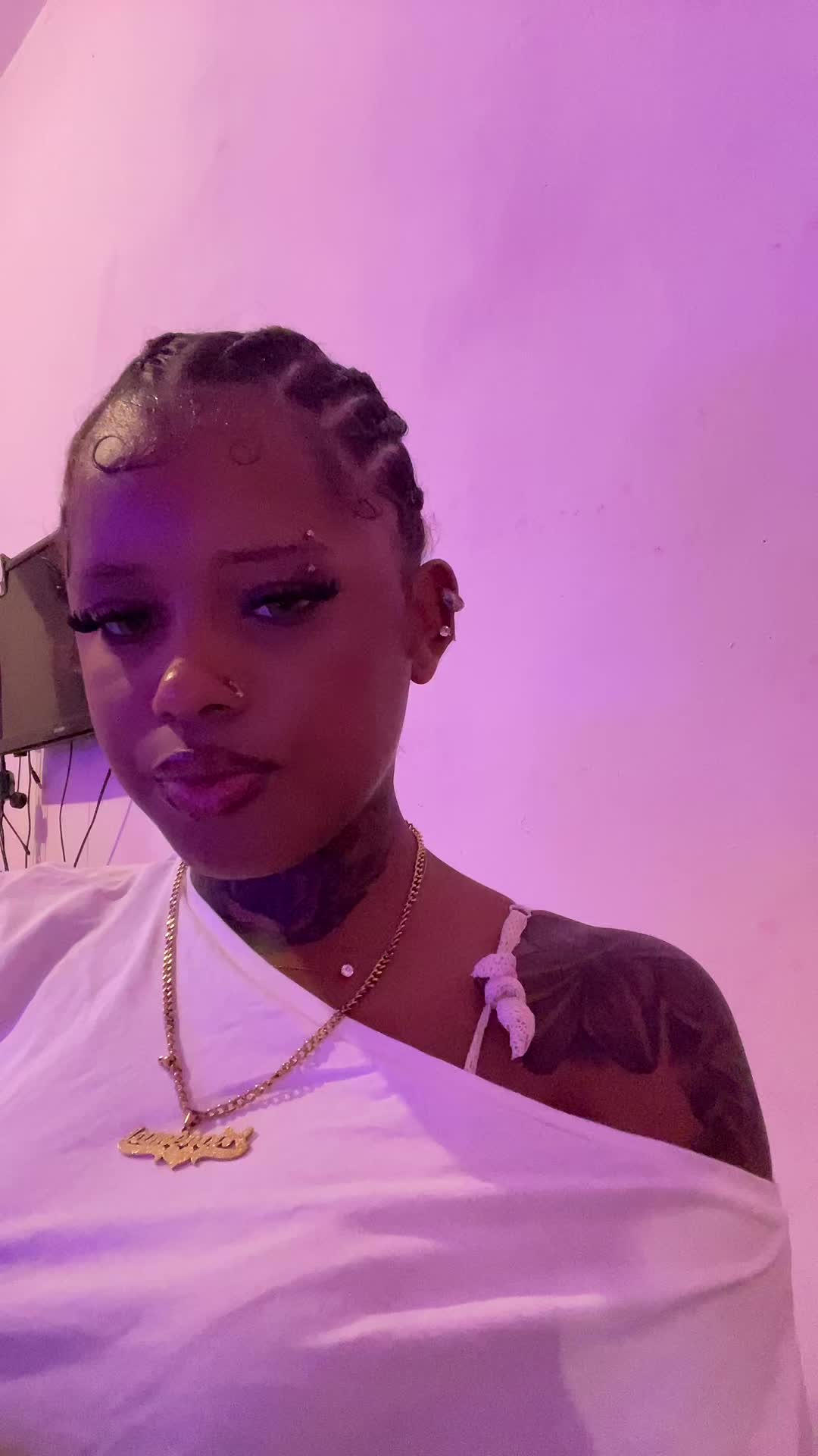 @Molita🍒