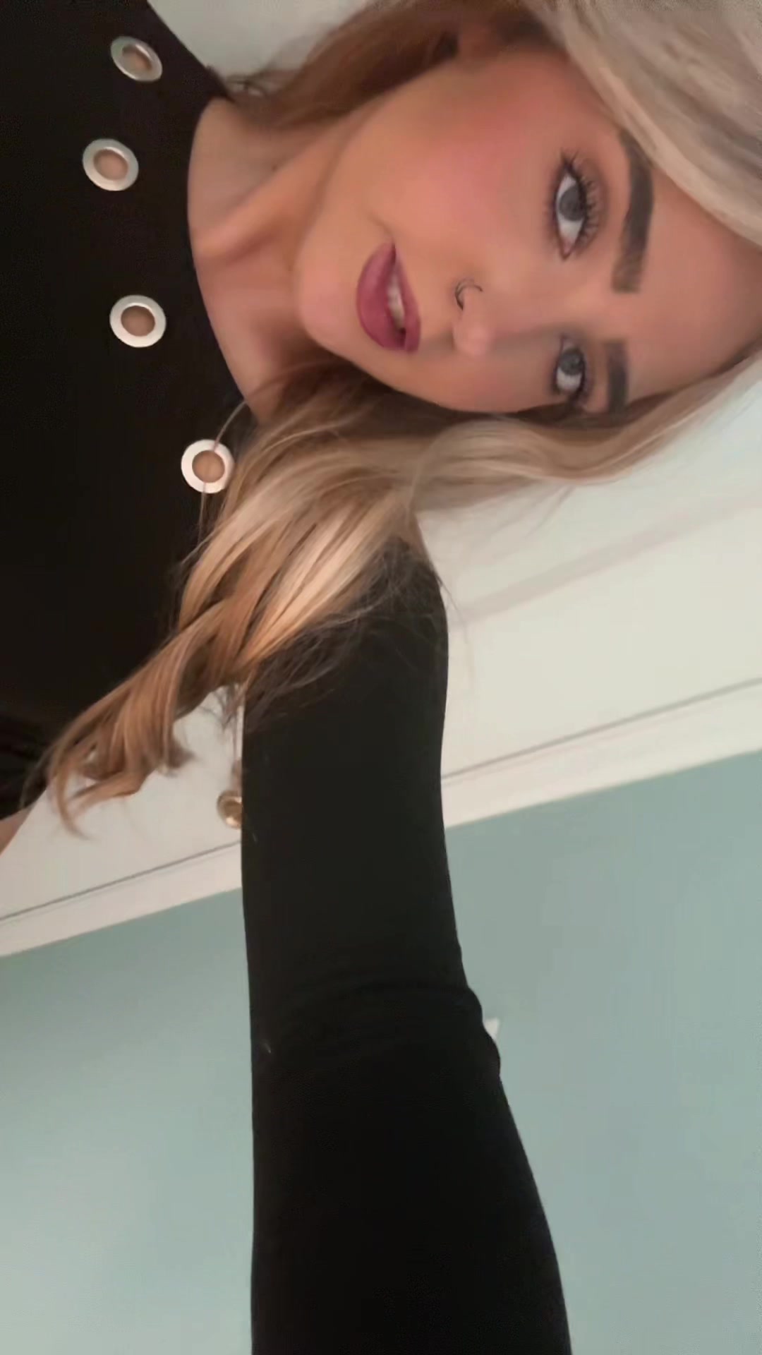 @emii🧿