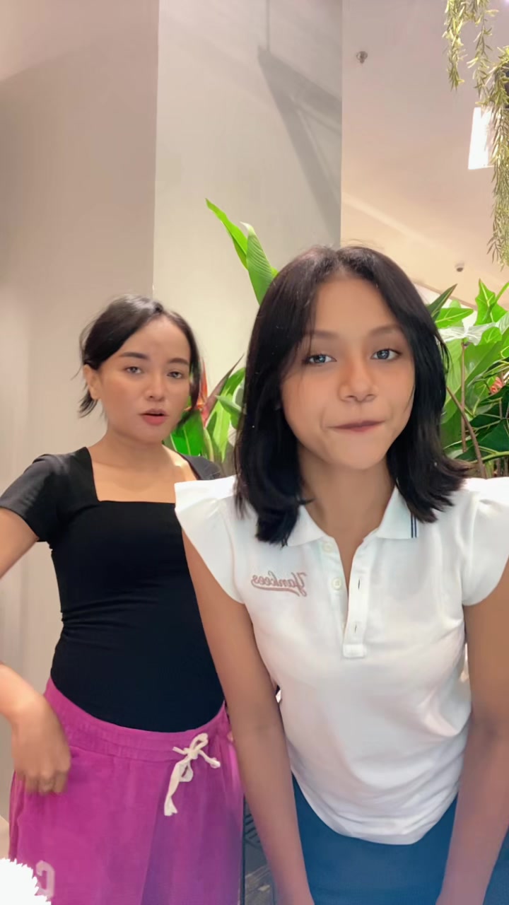 @ViviLau