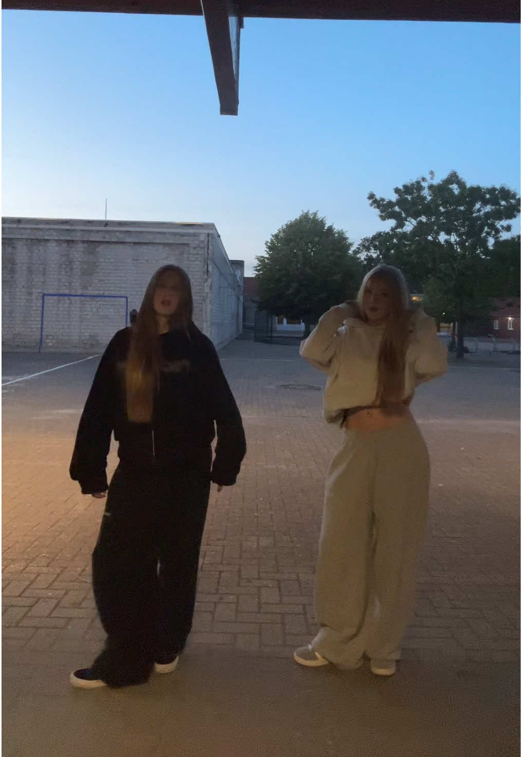 @Luci&milena