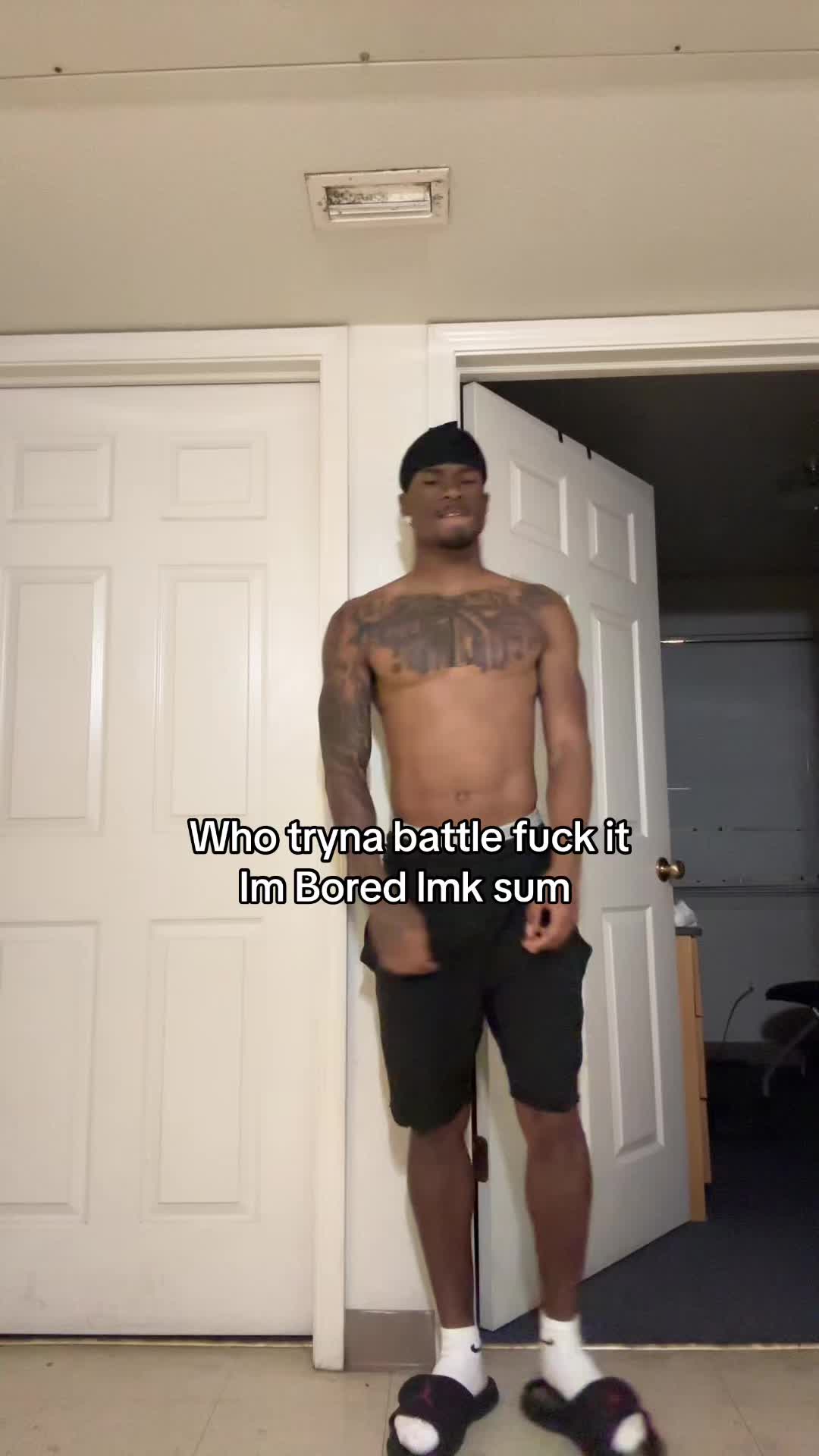 @Laarayy