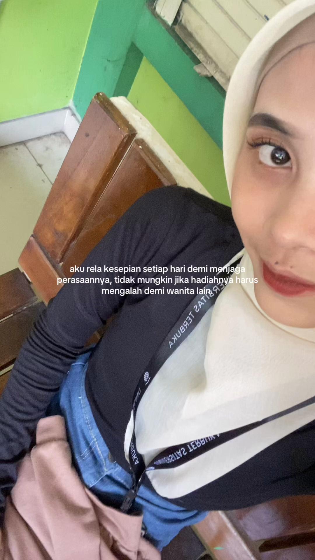 @𝐠𝐚𝐝𝐢𝐬 𝐝𝐞𝐬𝐚