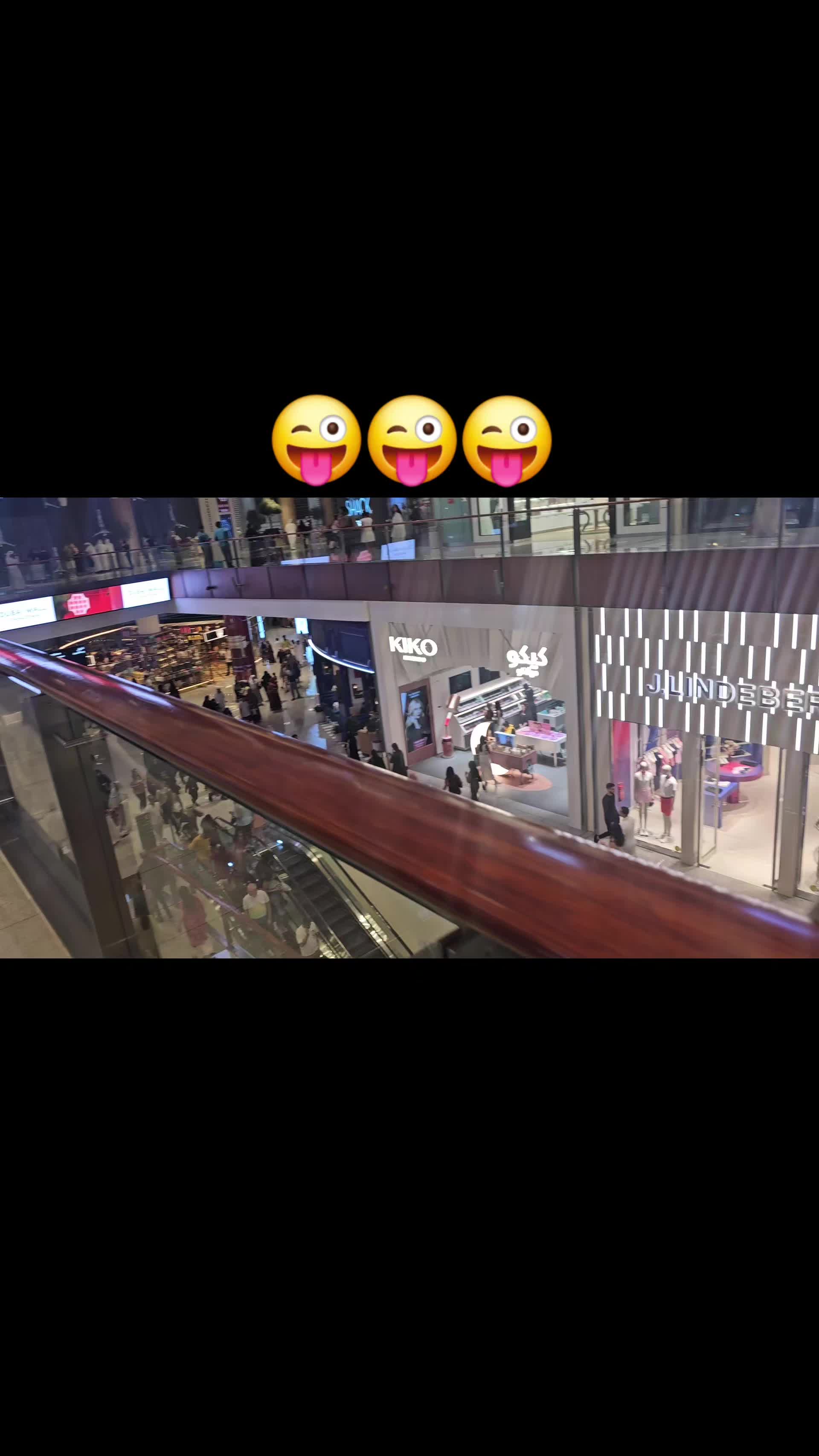 @Qurrat' Vlog
