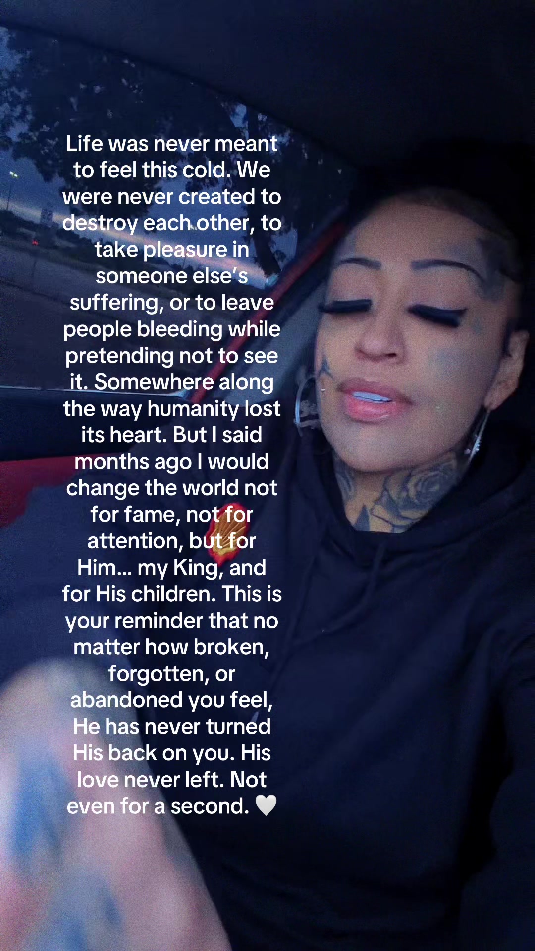 @SheWalksBetweenWorlds