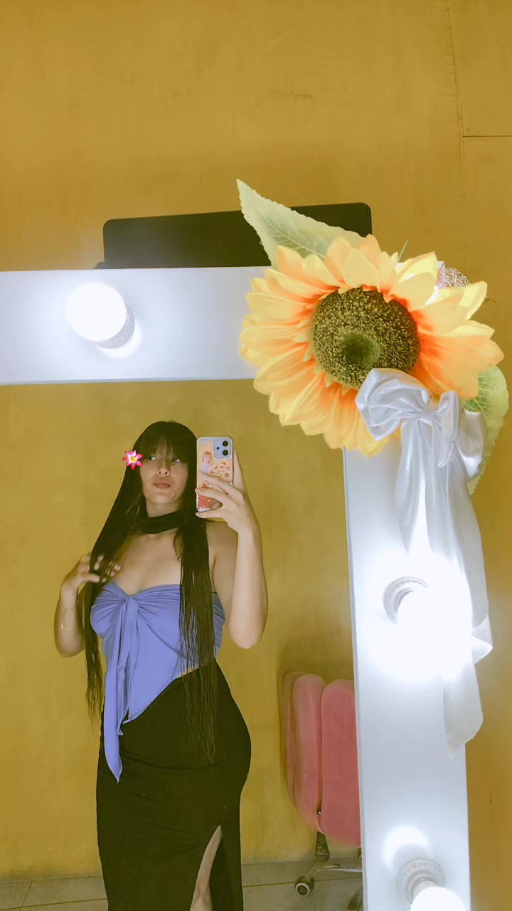 @Nayeli