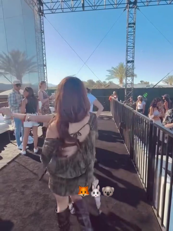 @Bhylee