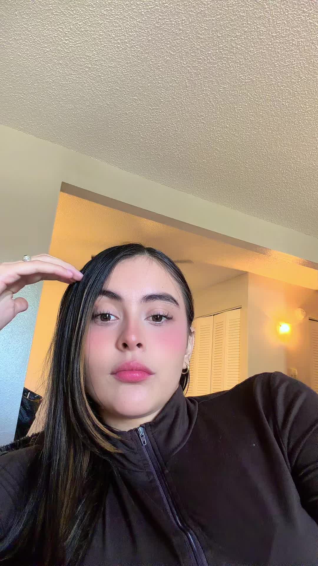 @💕Ąɓƴ🎀