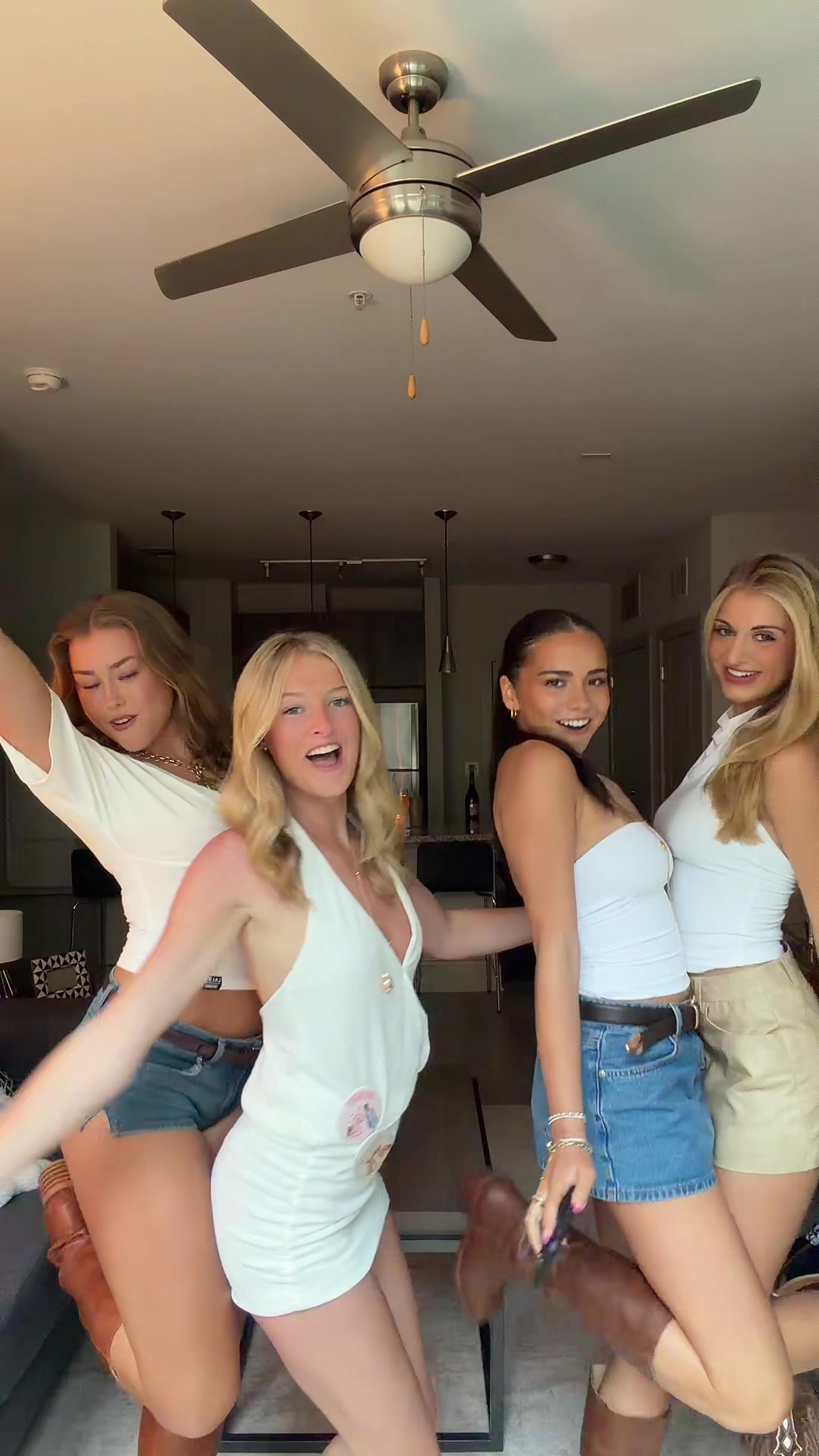 @L!A