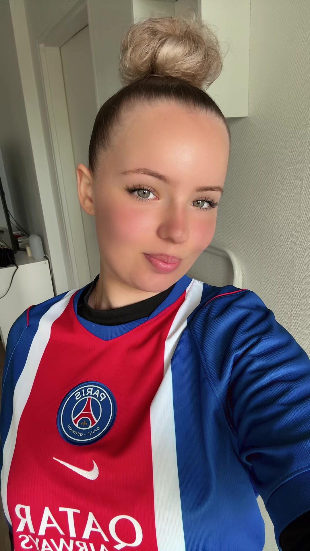 @oupsi_.2