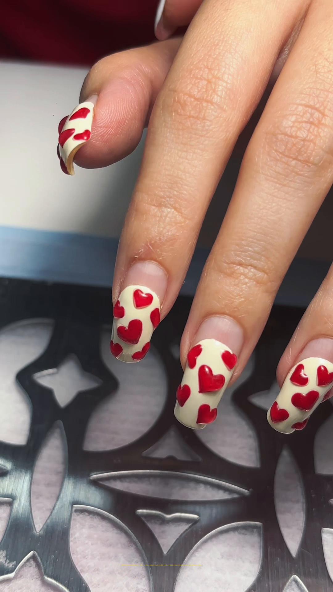 @bellaluengo.nails1