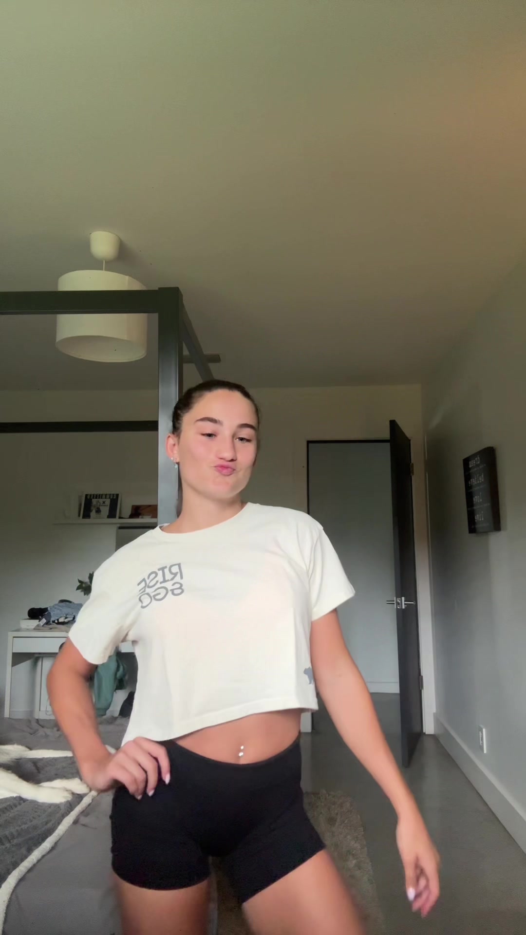 @Lo
