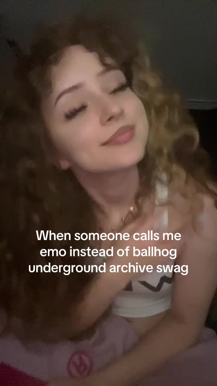 @Cruxlla