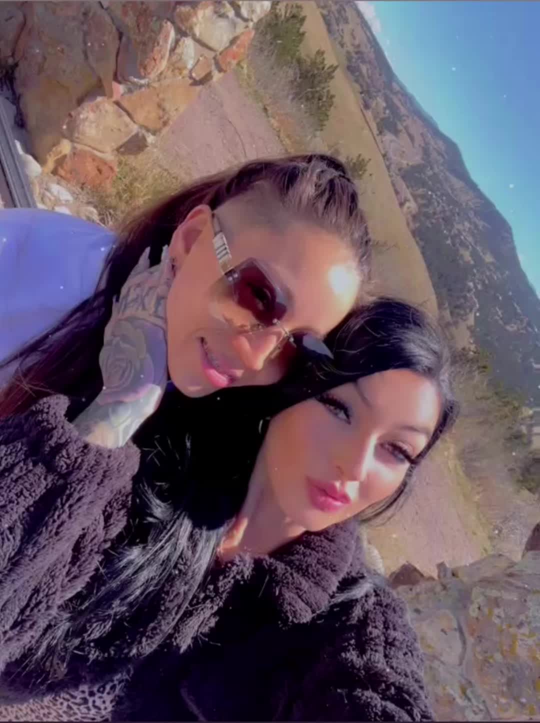 @Lala