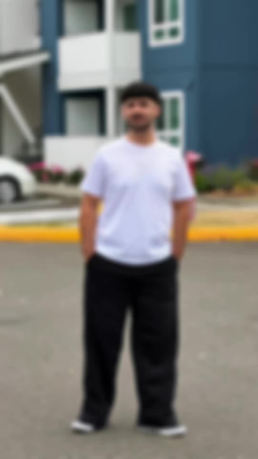 @𝐅𝐚𝐫𝐡𝐚𝐝 🇺🇸