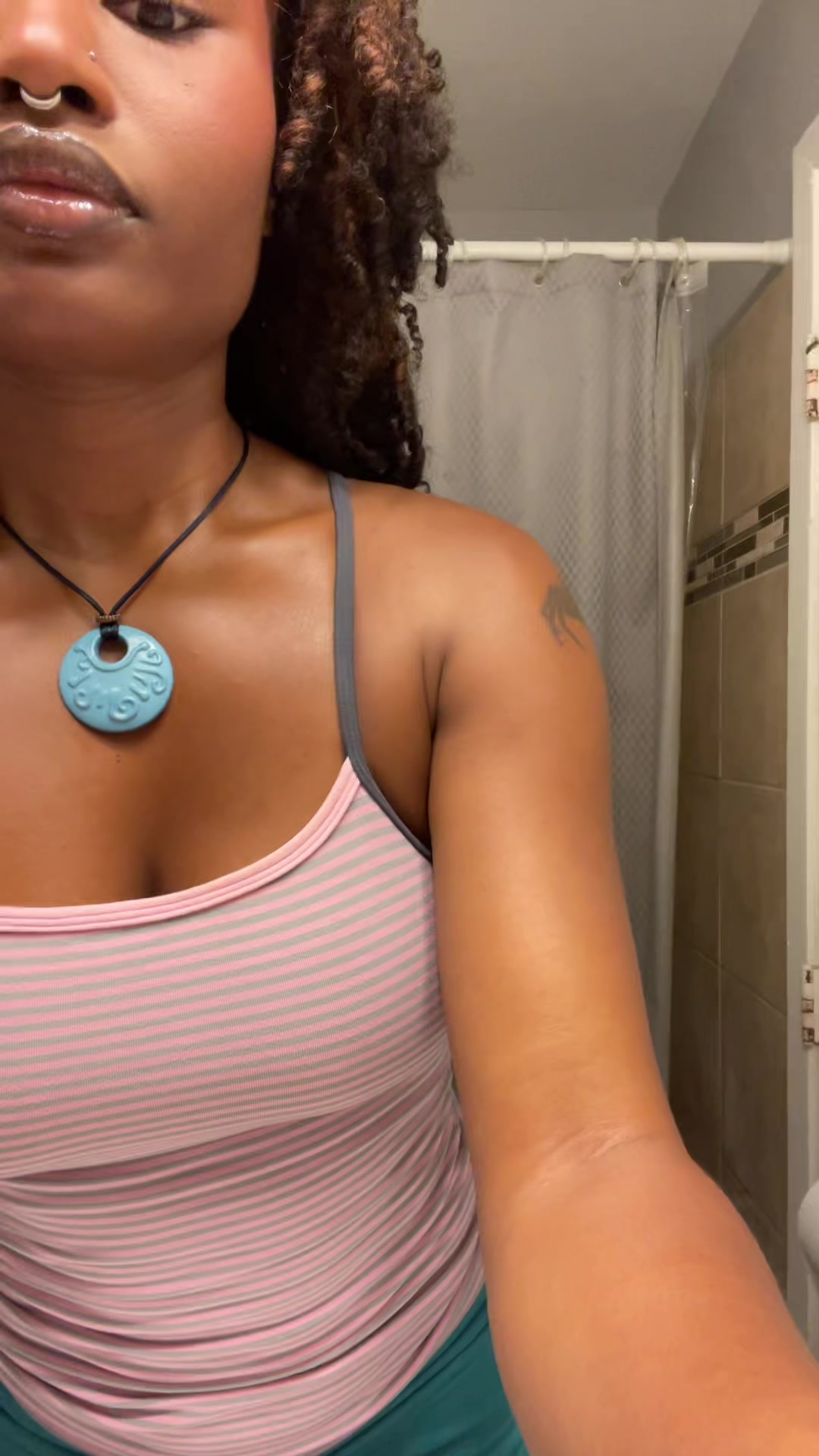 @tallhotmom.com