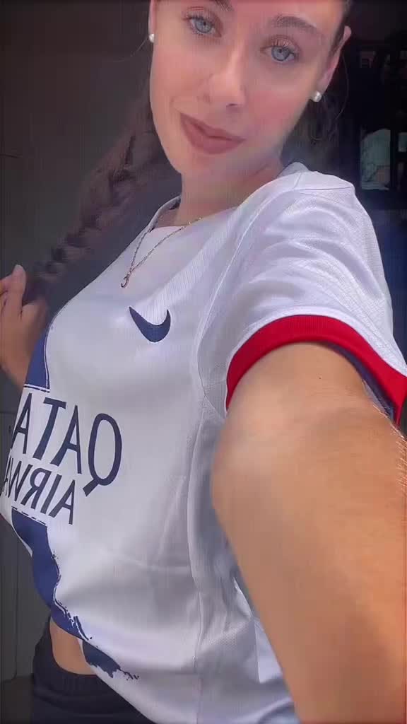 @𝐸𝓃𝑜𝓁𝒶_𝒶𝑔𝓍🌺