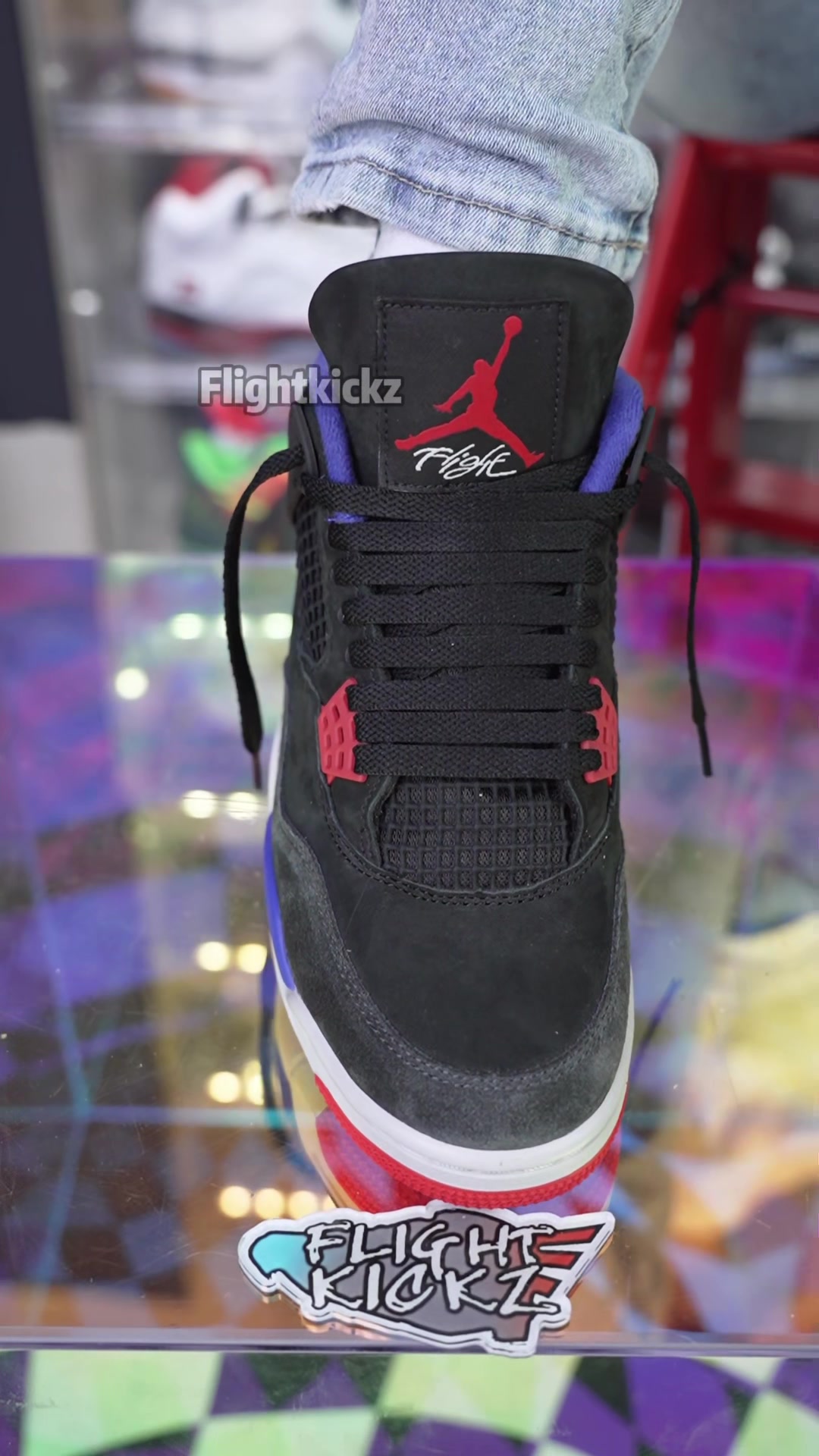 @Lacedsneaker