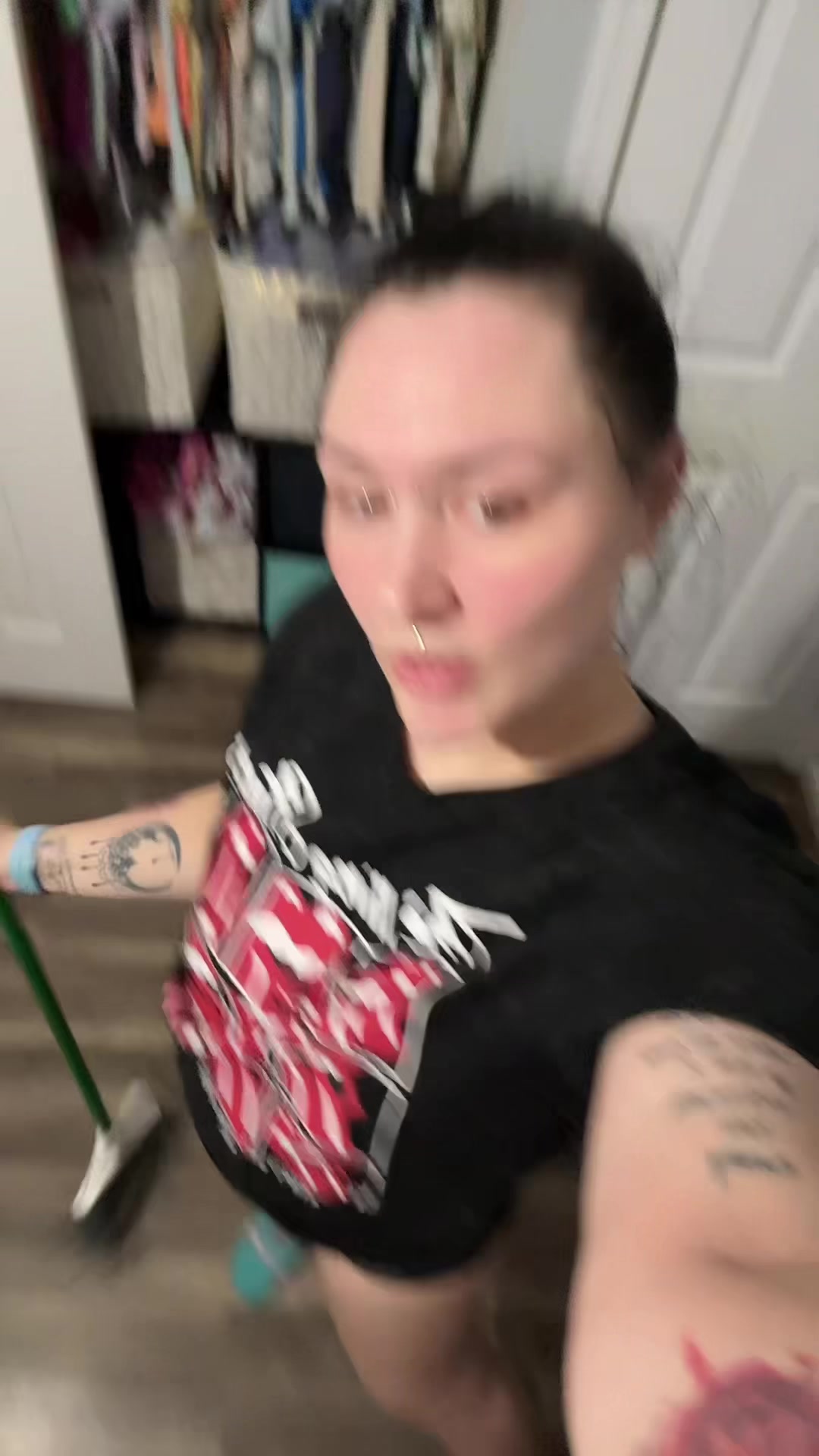 @Ashleyplusfour