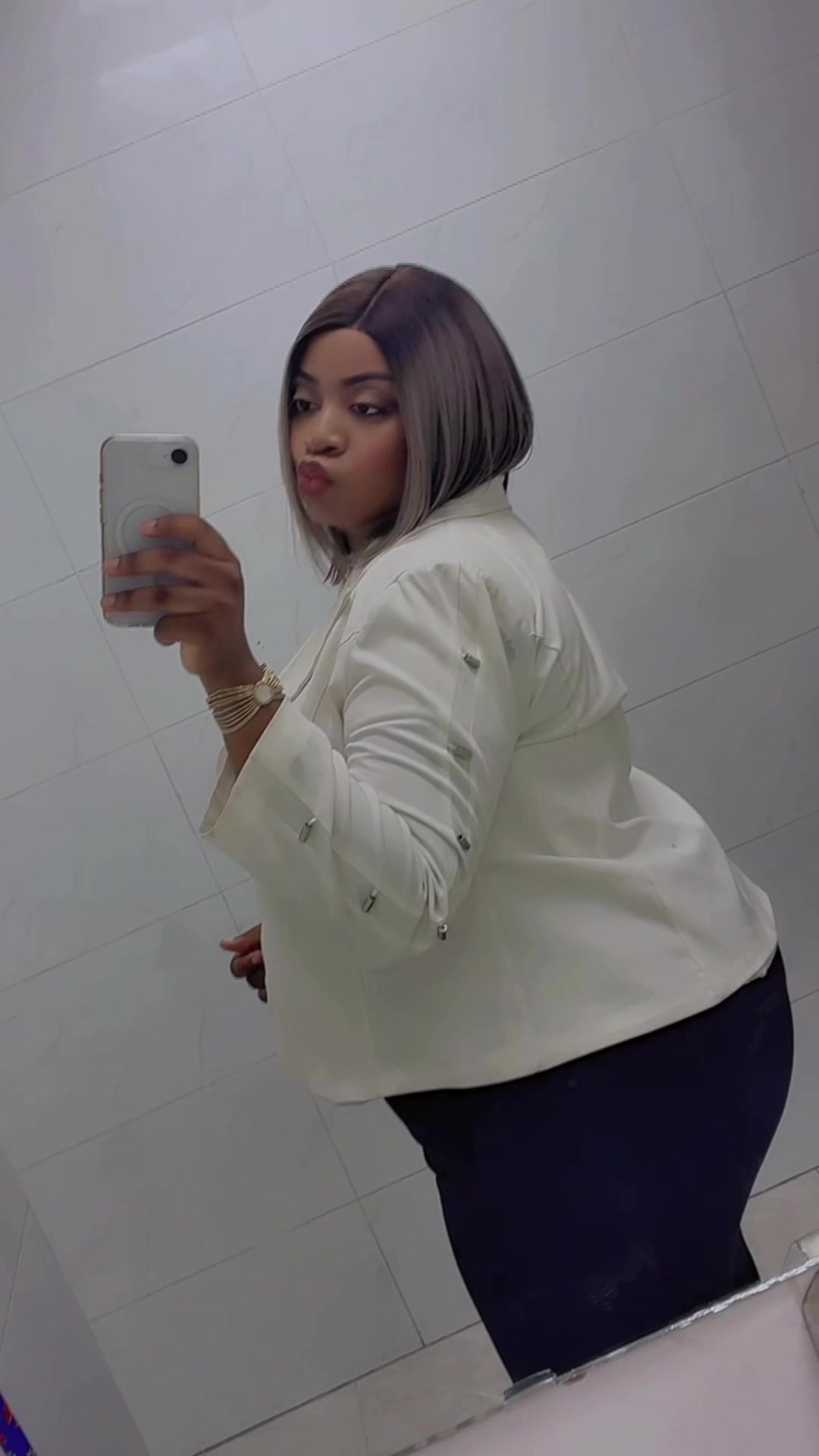 @Gaella Mupungu Maka