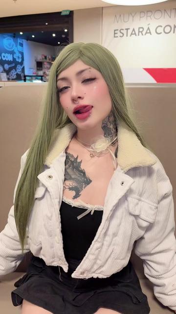 @Cute_loree