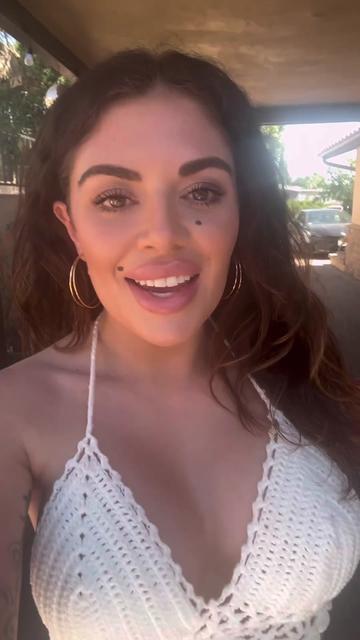 @Officially_Viv