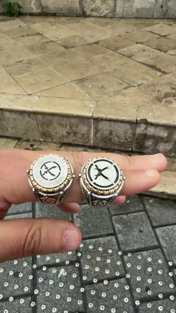 @Zehra Silver