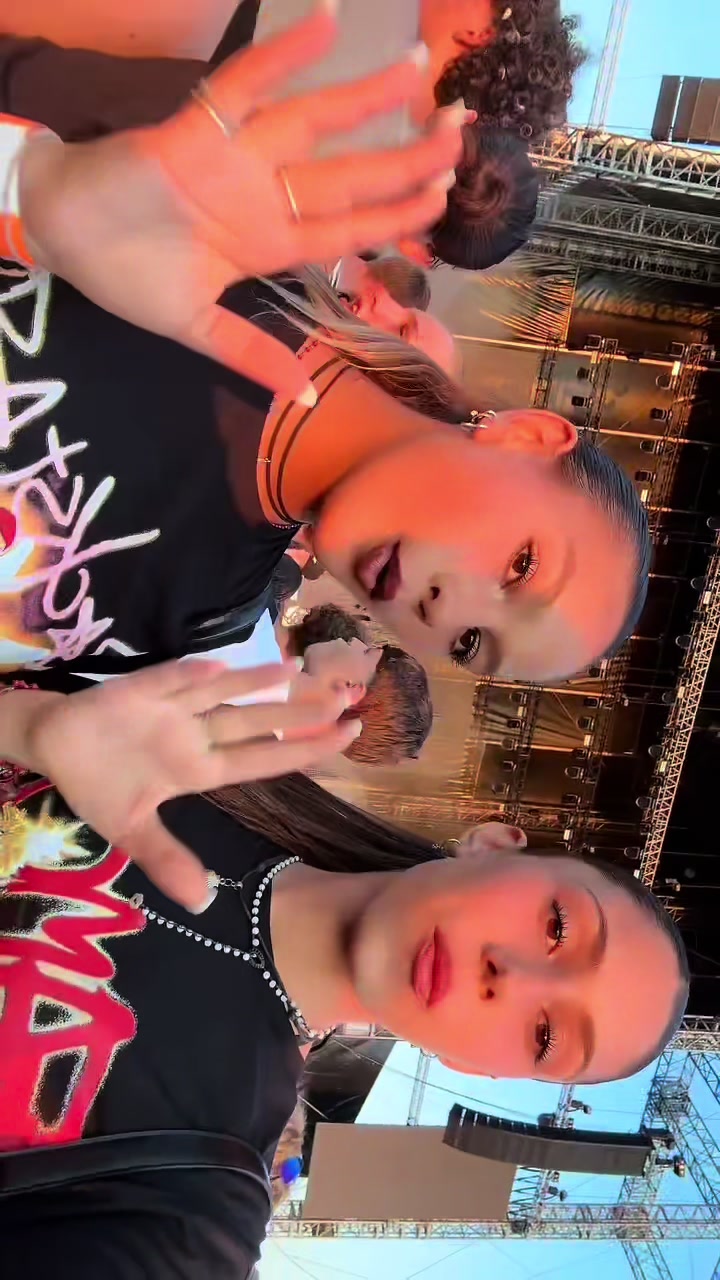 @💕dede&mia💕(spam version)