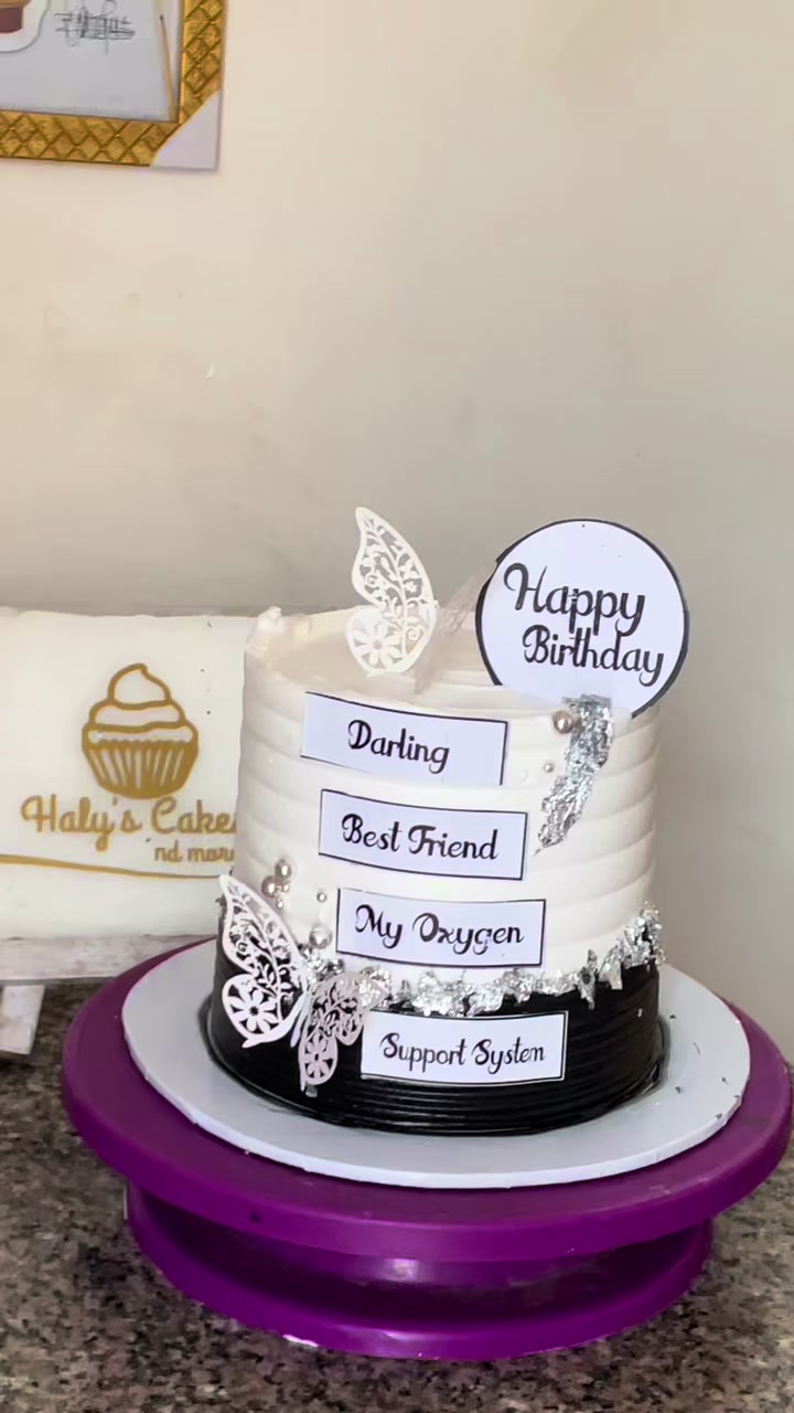 @halys_cakes_nd_more