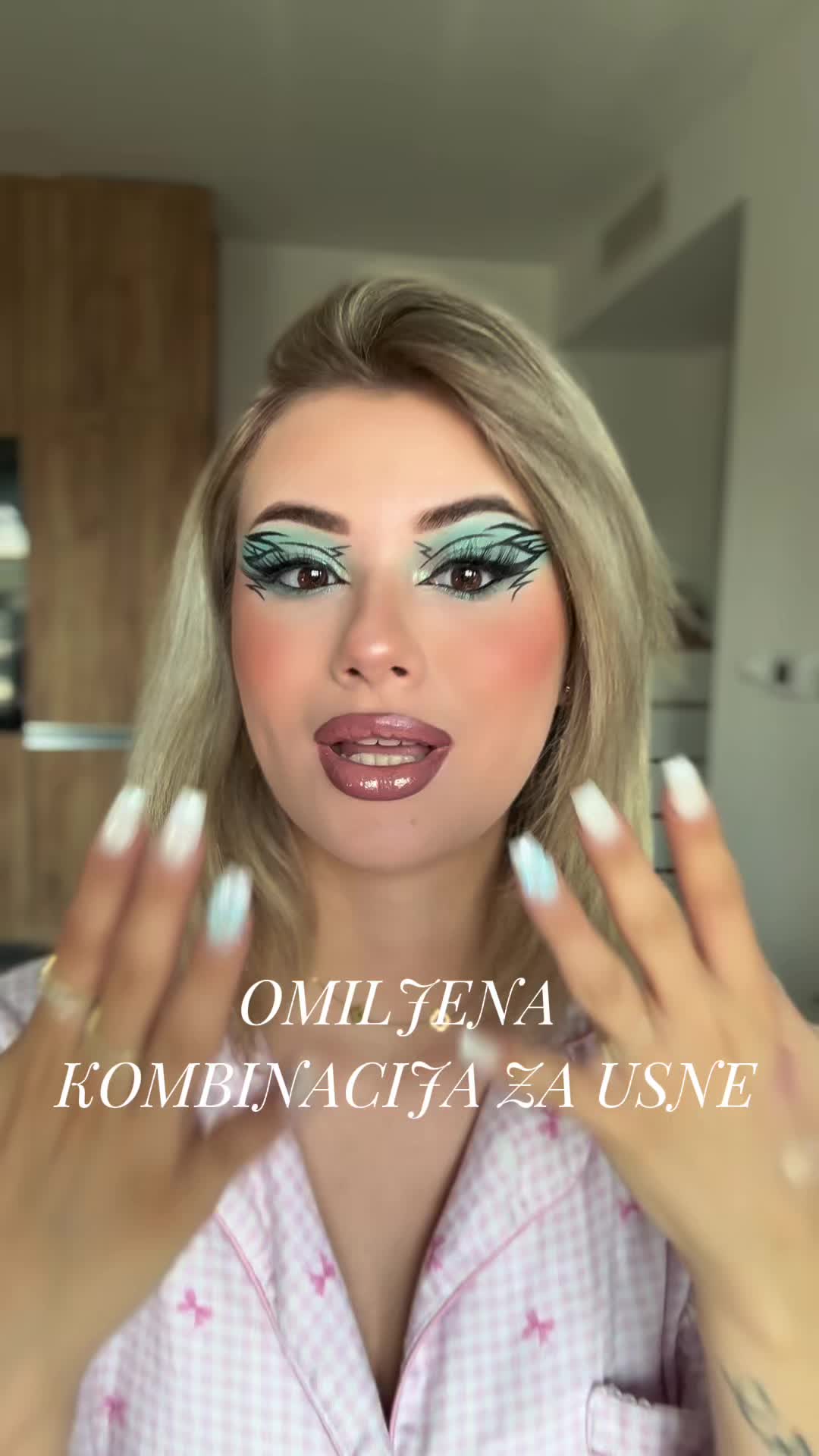 @tixyca