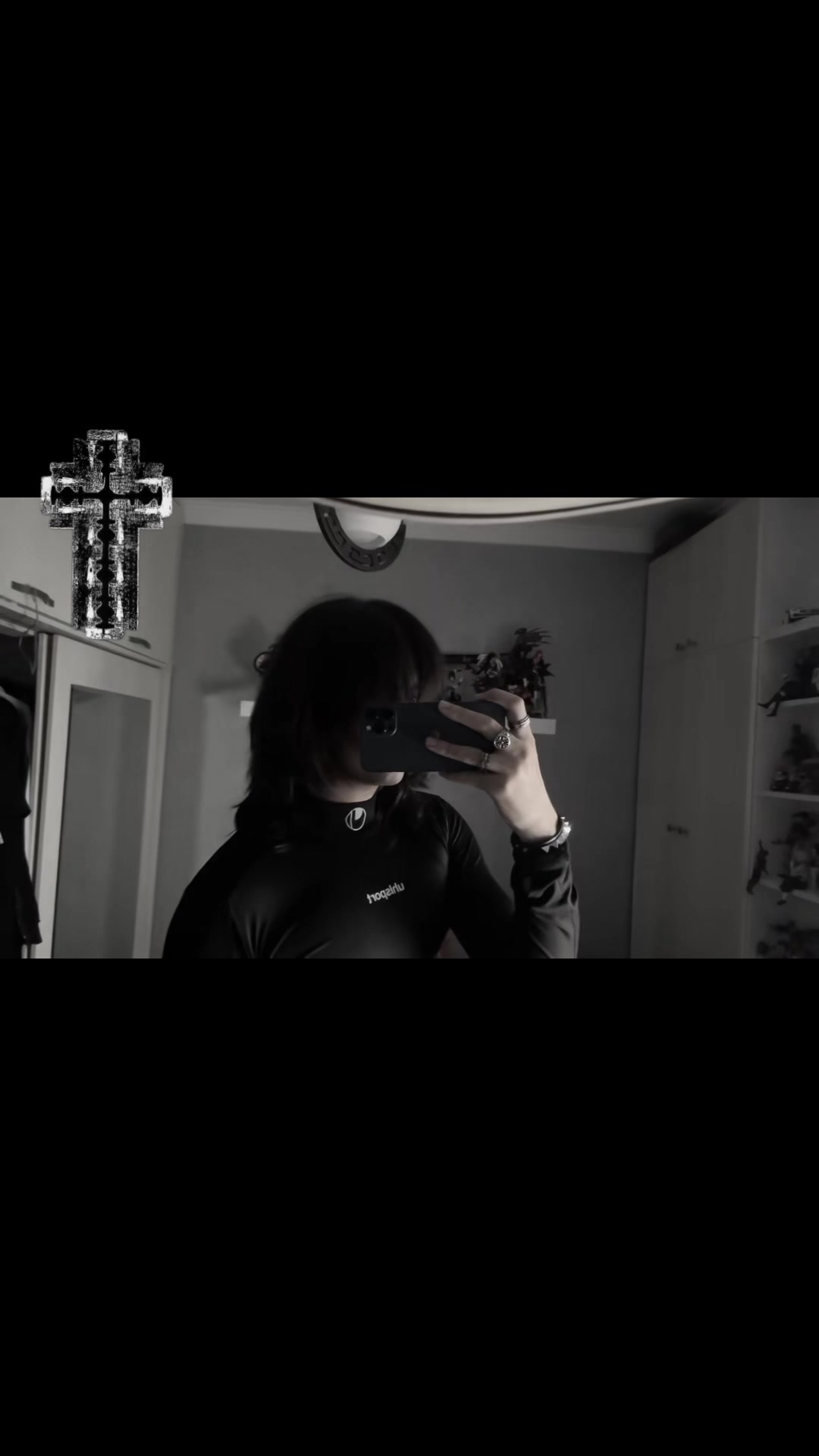 @blooodyravenn