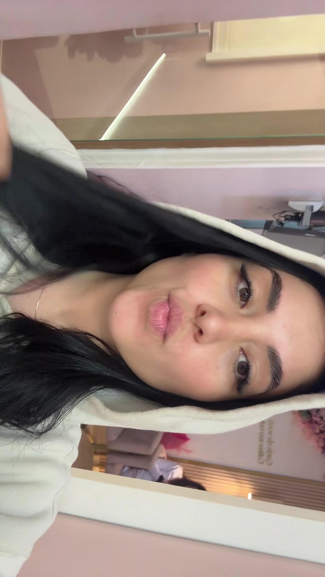 @thaylisepivato