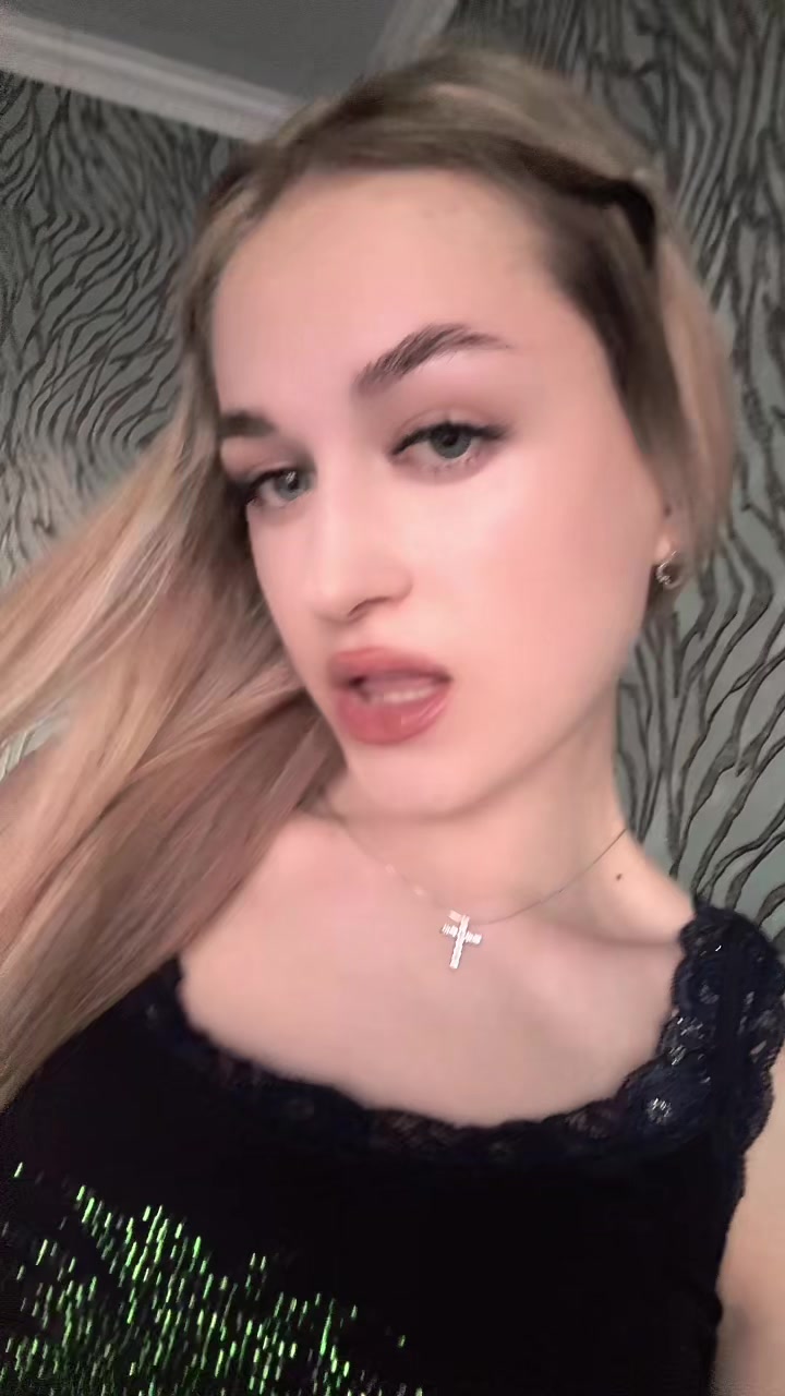 @Викулька🎀