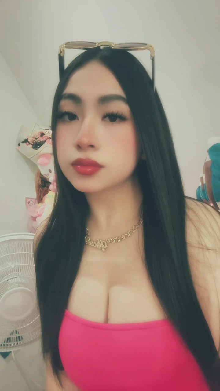 @𝓝★