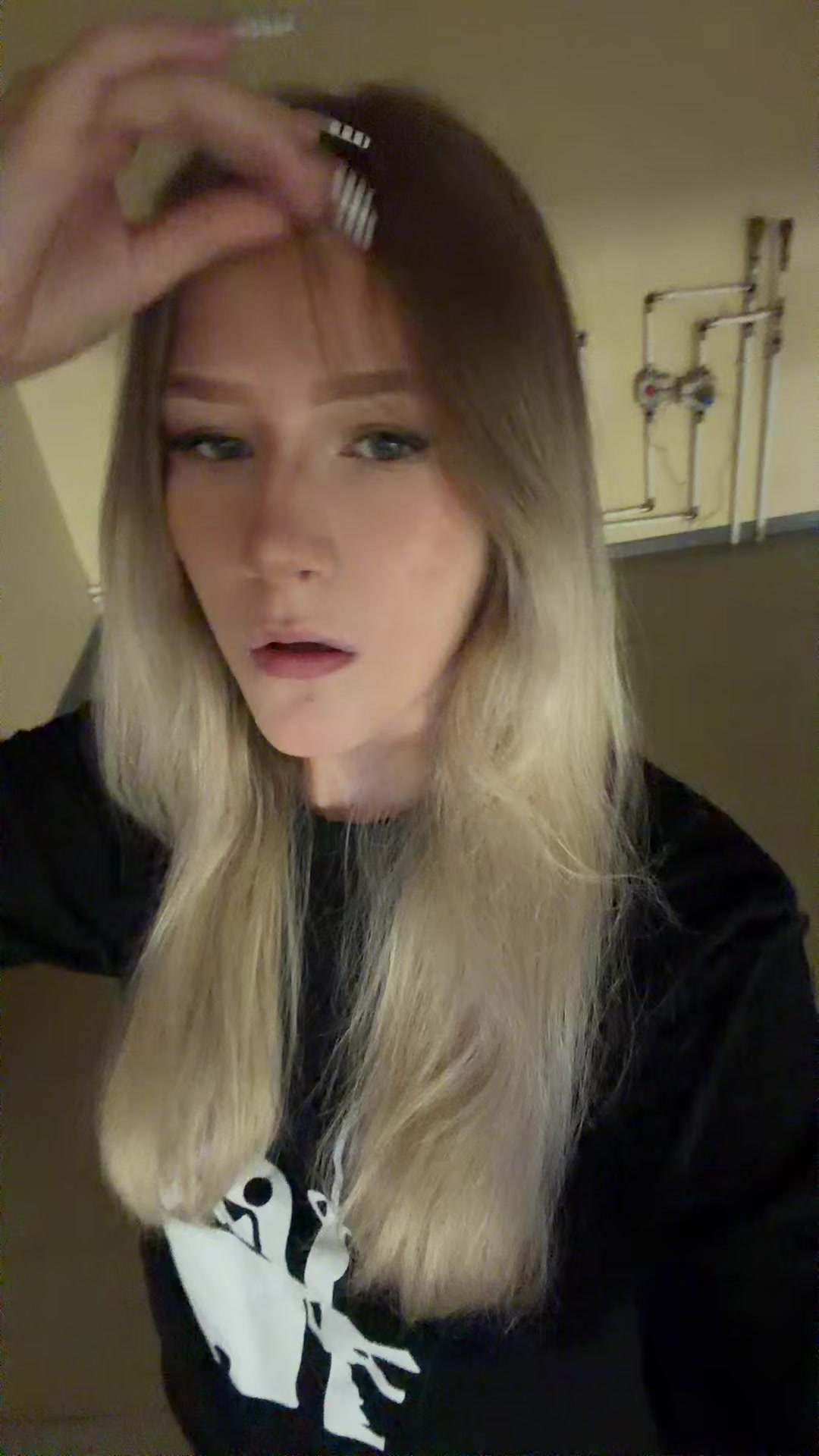 @9