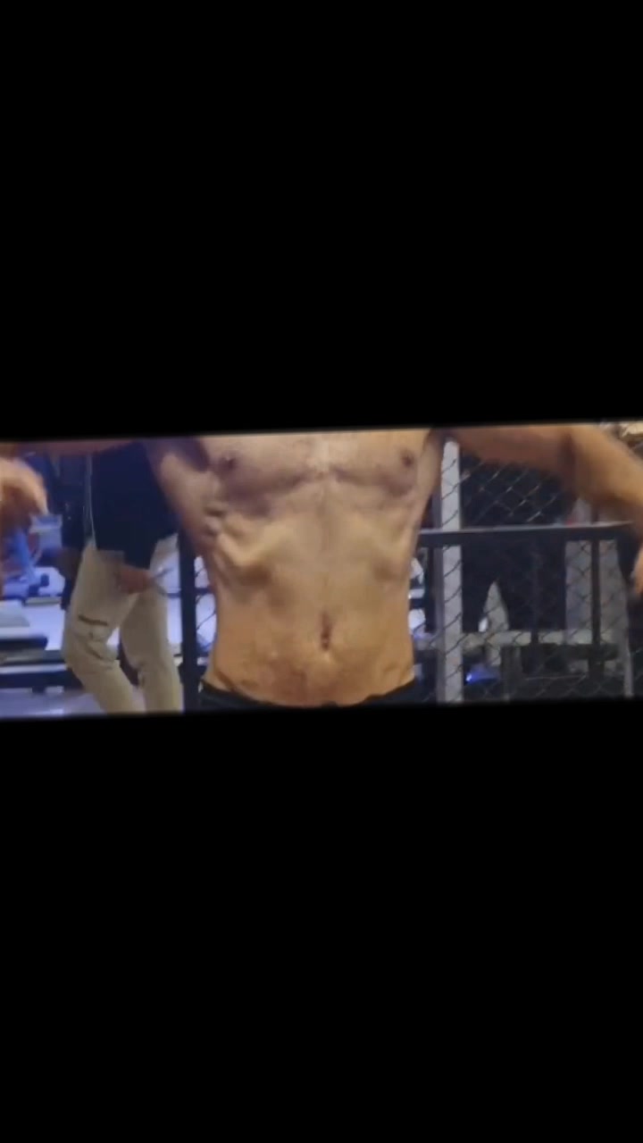 @Broly omii strong body
