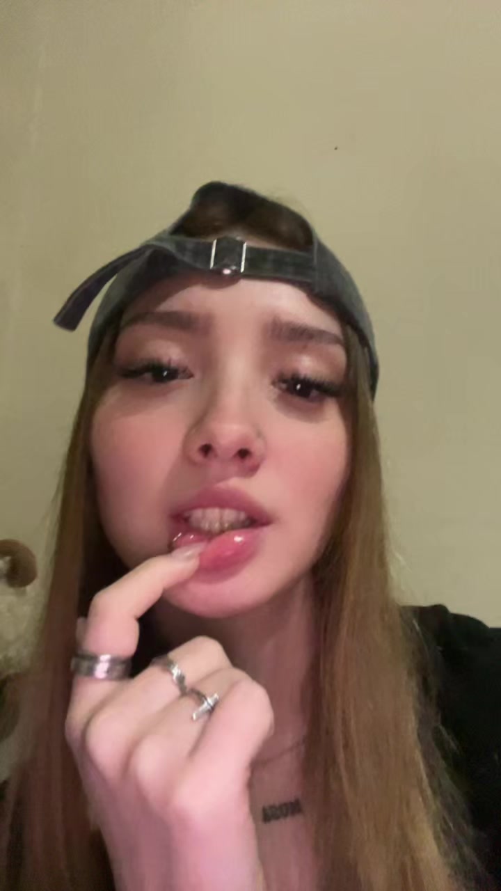 @anni <3