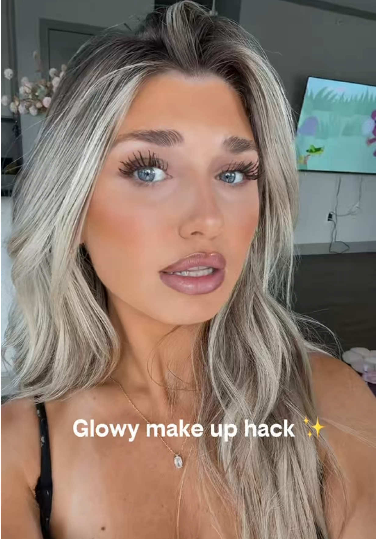 @mamabree.__