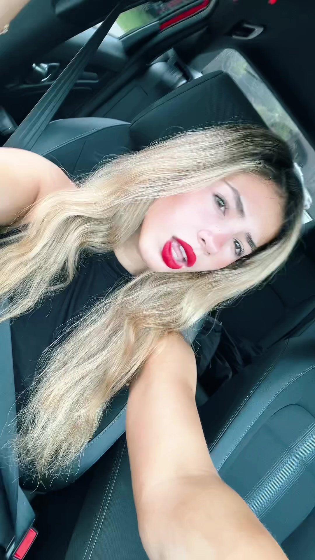 @Lala Lupcy