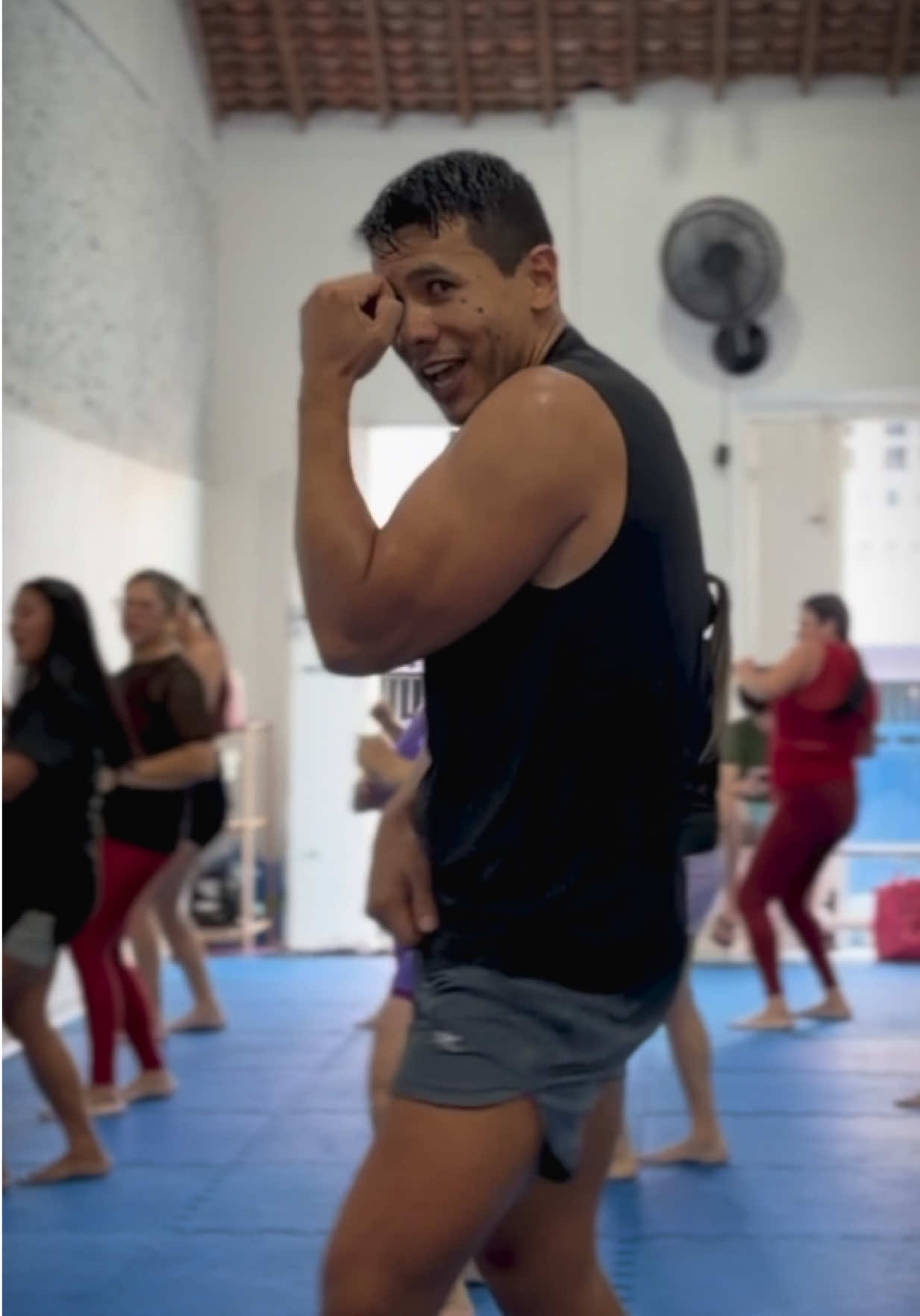 @henriqsalles