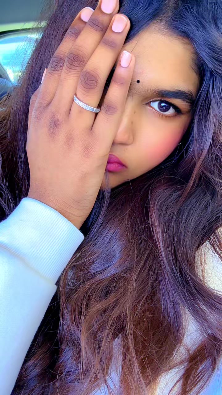 @கள்ளி ராணி👑♥️💋🇨🇭